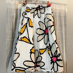 A-Line skirt w/pockets!